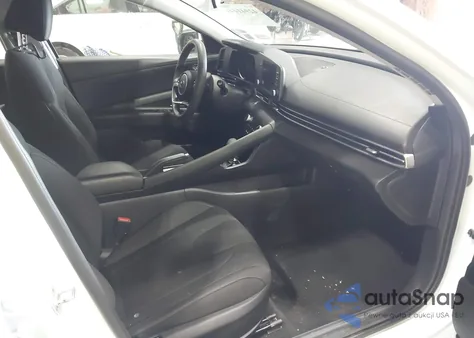 2021 Hyundai Elantra Sel z USA, uszkodzony, nr VIN 5NPLM4AG6MH028933